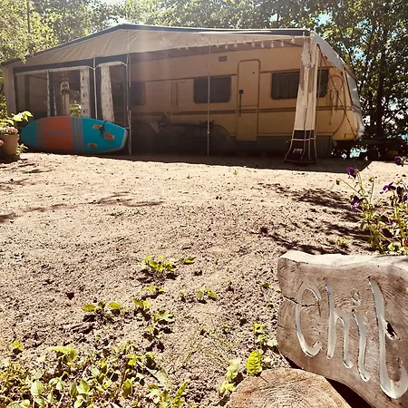 Przyczepa Chill House Nad Darginem Camping *