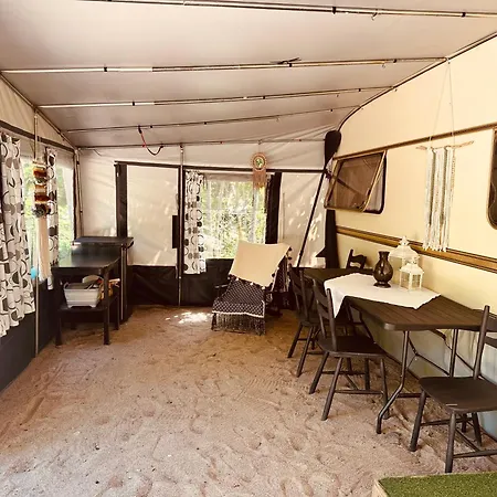 Camping Przyczepa Chill House Nad Darginem